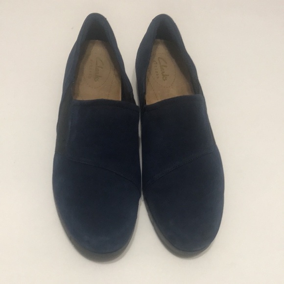 𝅺Clarks Artisan collection blue suede slip on shoes size 7 1/2 medium - Picture 2 of 10